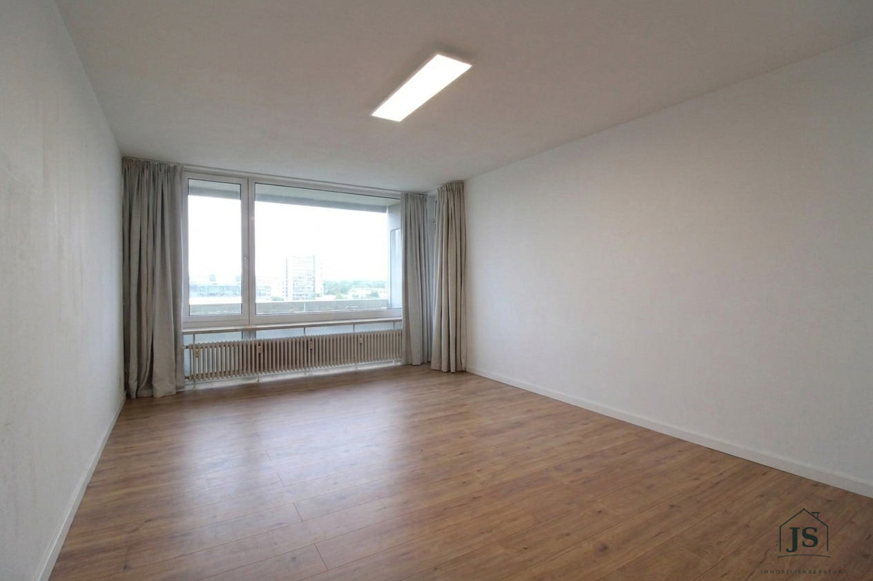 Gepflegte, großzügige 3,5 Zimmer Wohnung im 11. OG m. Weitblick & zwei Balkonen